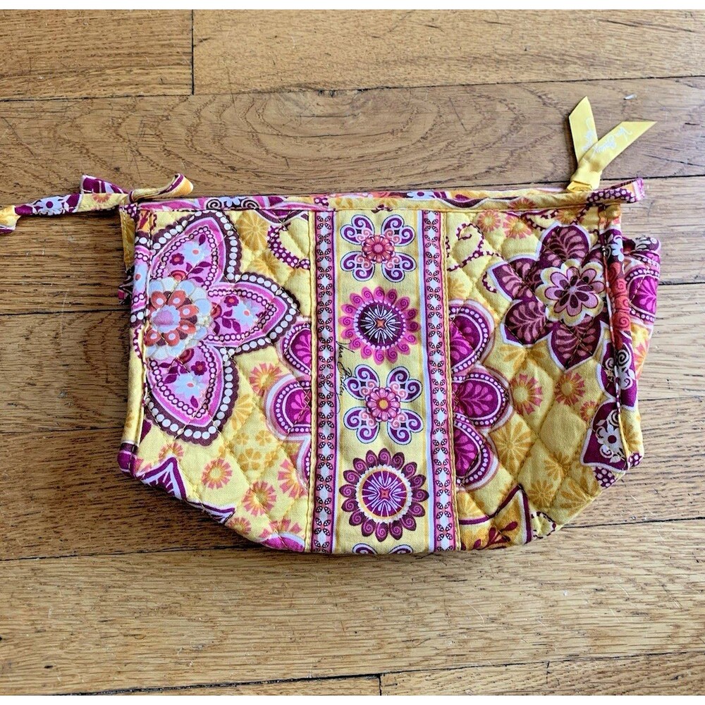 Vera Bradley Makeup Bag Bali Gold – Retired Prints